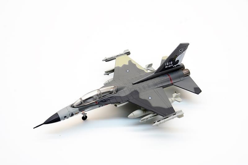 RBF現貨  1:144 ROCAF F-CK-1A IDF BW144003 *free shipping* 全球免運費