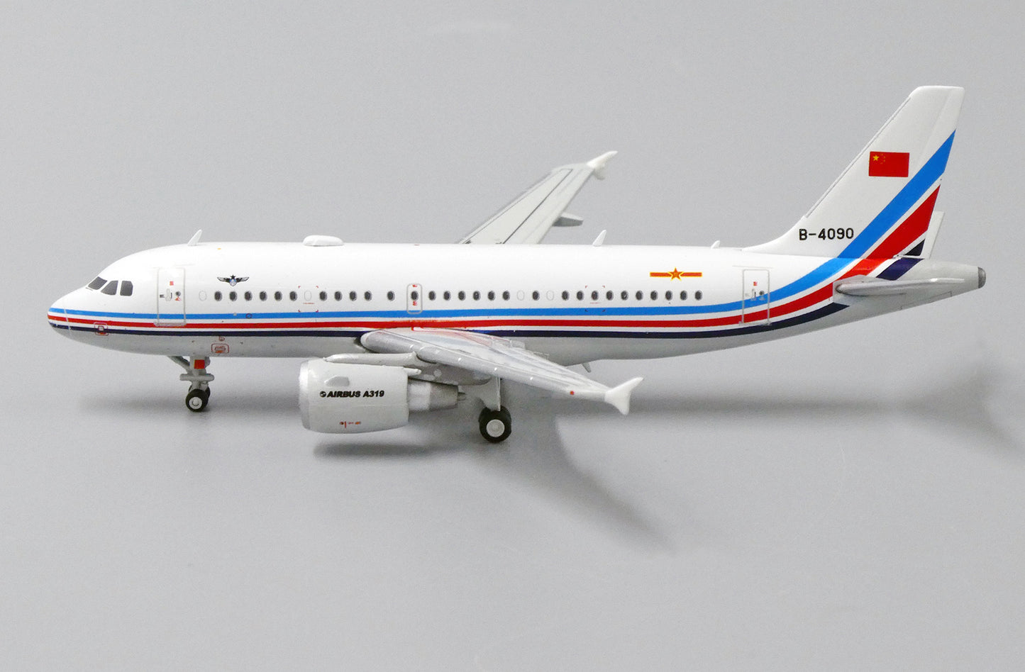 RBF絕版 JC 金屬 1:400 CHINA AIR FORCE A319 B-4090 LH4121 *free shipping* 全球免運費