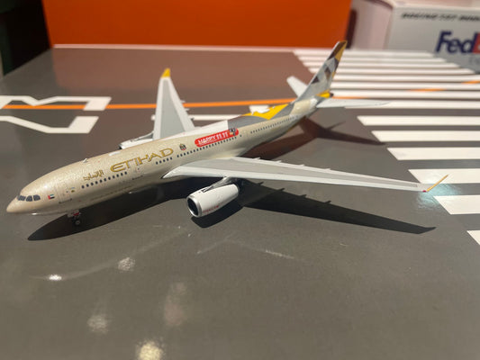 RBF絕版 PHOENIX 金屬 1:400 A330-200 Etihad TMALL A6-EYH1: PH11449 *free shipping* 全球免運費