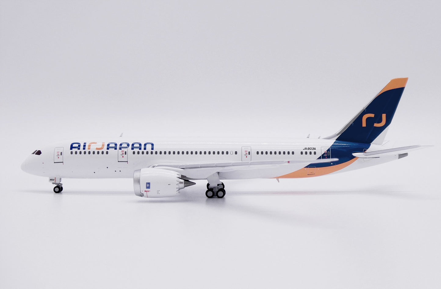 RBF現貨 JC 金屬 1:400 Air Japan 787-8 Dreamliner JA8 SA4042 *free shipping* 全球免運費