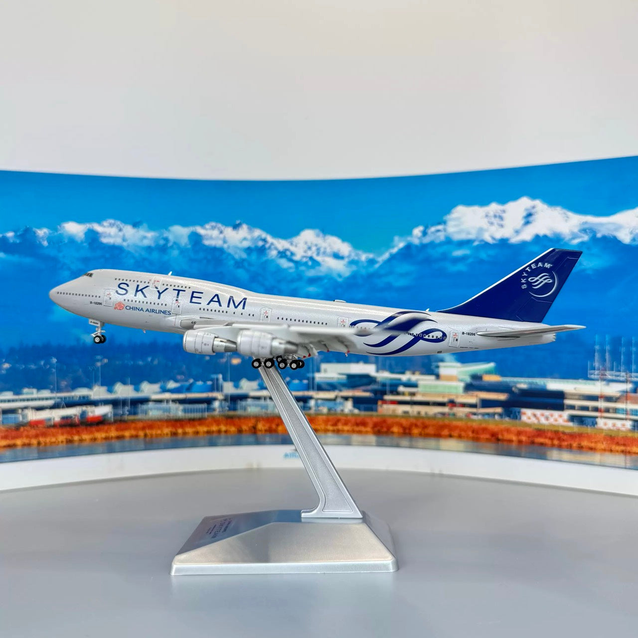 RBF現貨  HX 1:400 China Airlines 747-400 Skyt B612302 *free shipping* 全球免運費