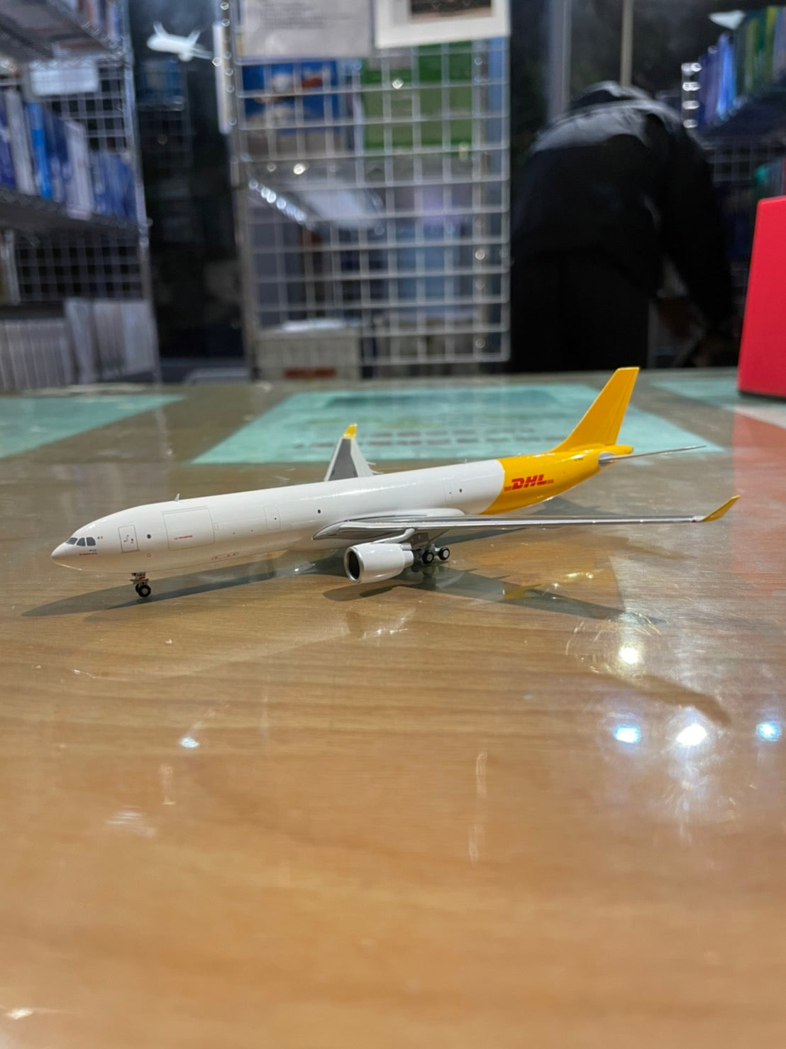 RBF絕版 JC 金屬 1:400 HONG KONG 華民 A330-300 P2F EI-H XX4419 *kostenloser Versand* 全球免運費