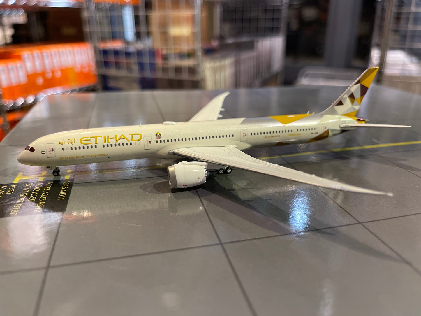 RBF絕版 GJ 金屬 1:400 ETIHAD 787-10 A6-BMA GJETD1846 *free shipping* 全球免運費