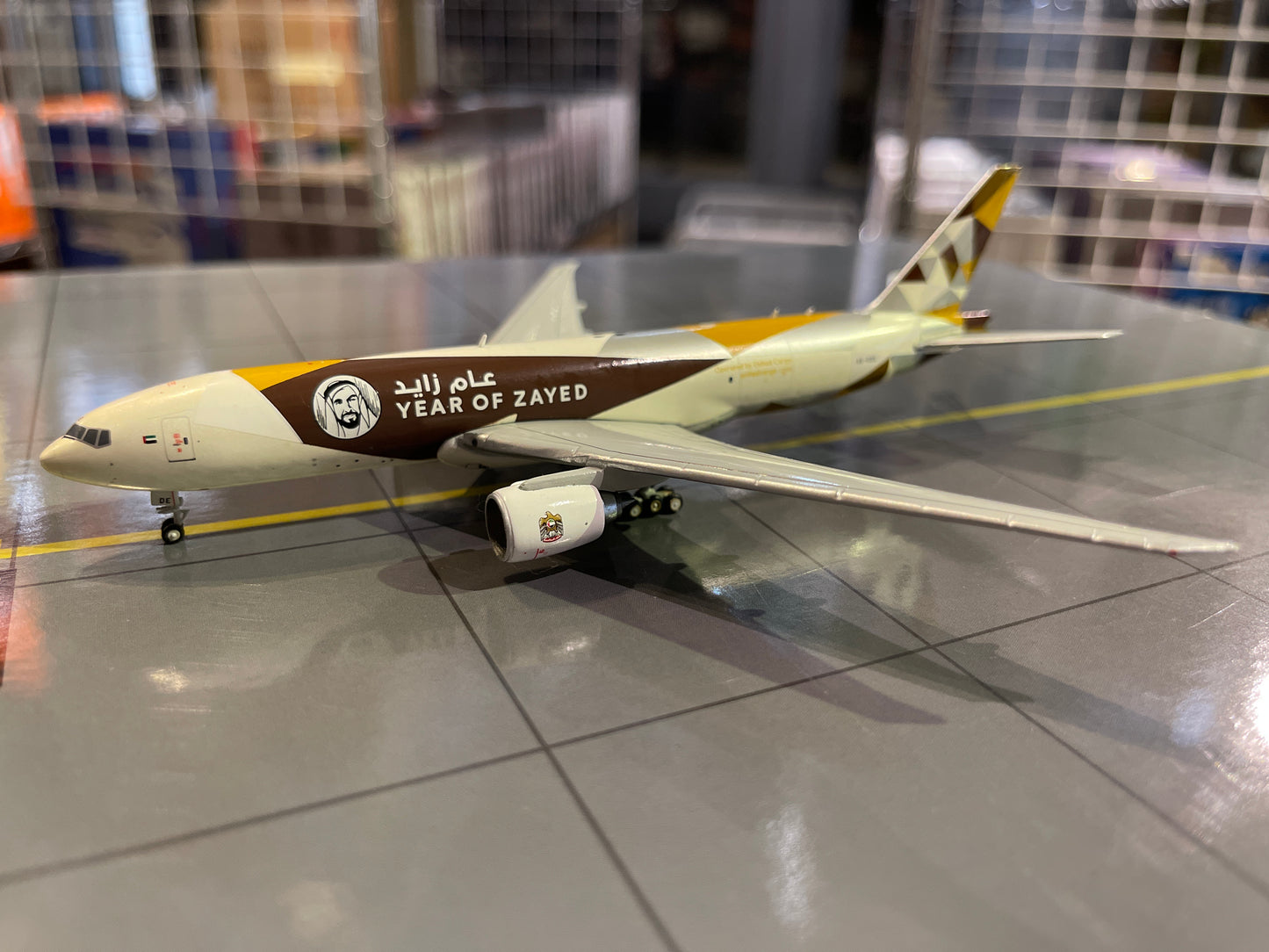 RBF絕版 GJ 金屬 1:400 Etihad CARGO 777F Sheik Zayed  GJETD1812 *free shipping* 全球免運費