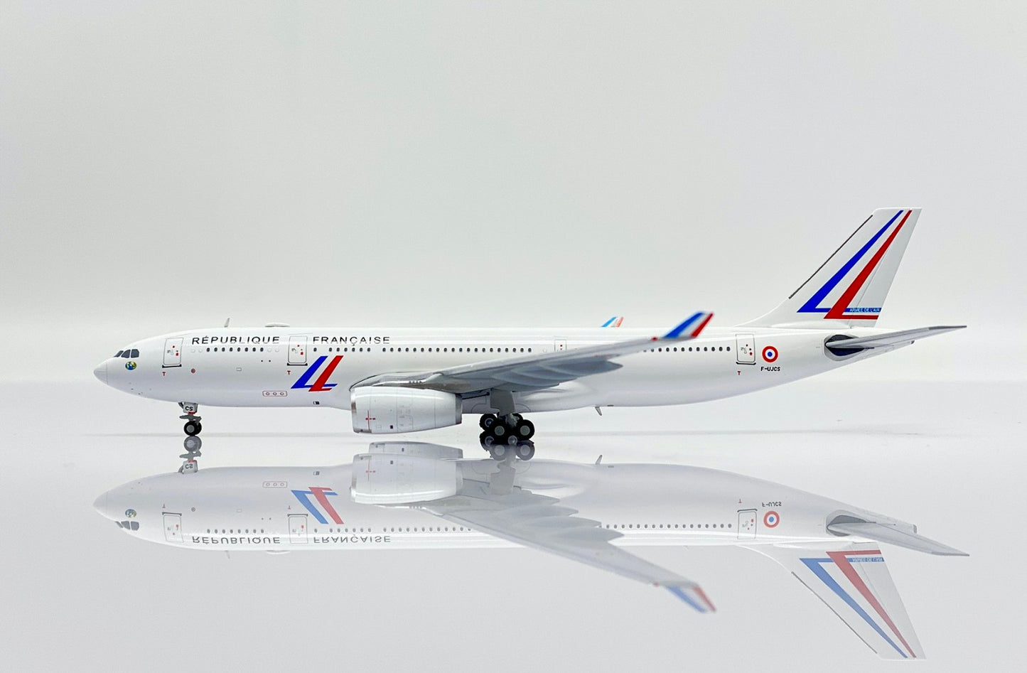 RBF絕版 JC 金屬 1:400 A330-200 French Force LH4224 *free shipping* 全球免運費