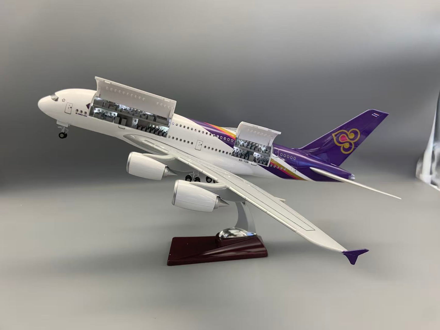 RBF  1:160 A380 THAI CUTAWAY MODEL A108-2