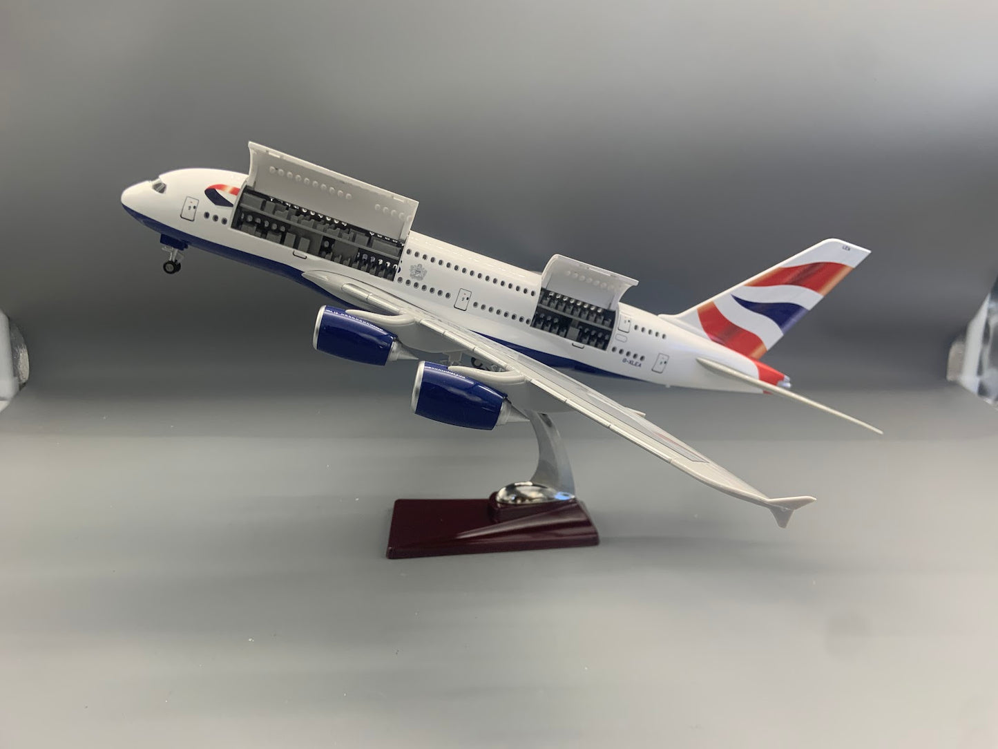 RBF  1:160 A380 BRITISH CUTAWAY MODEL A109-2