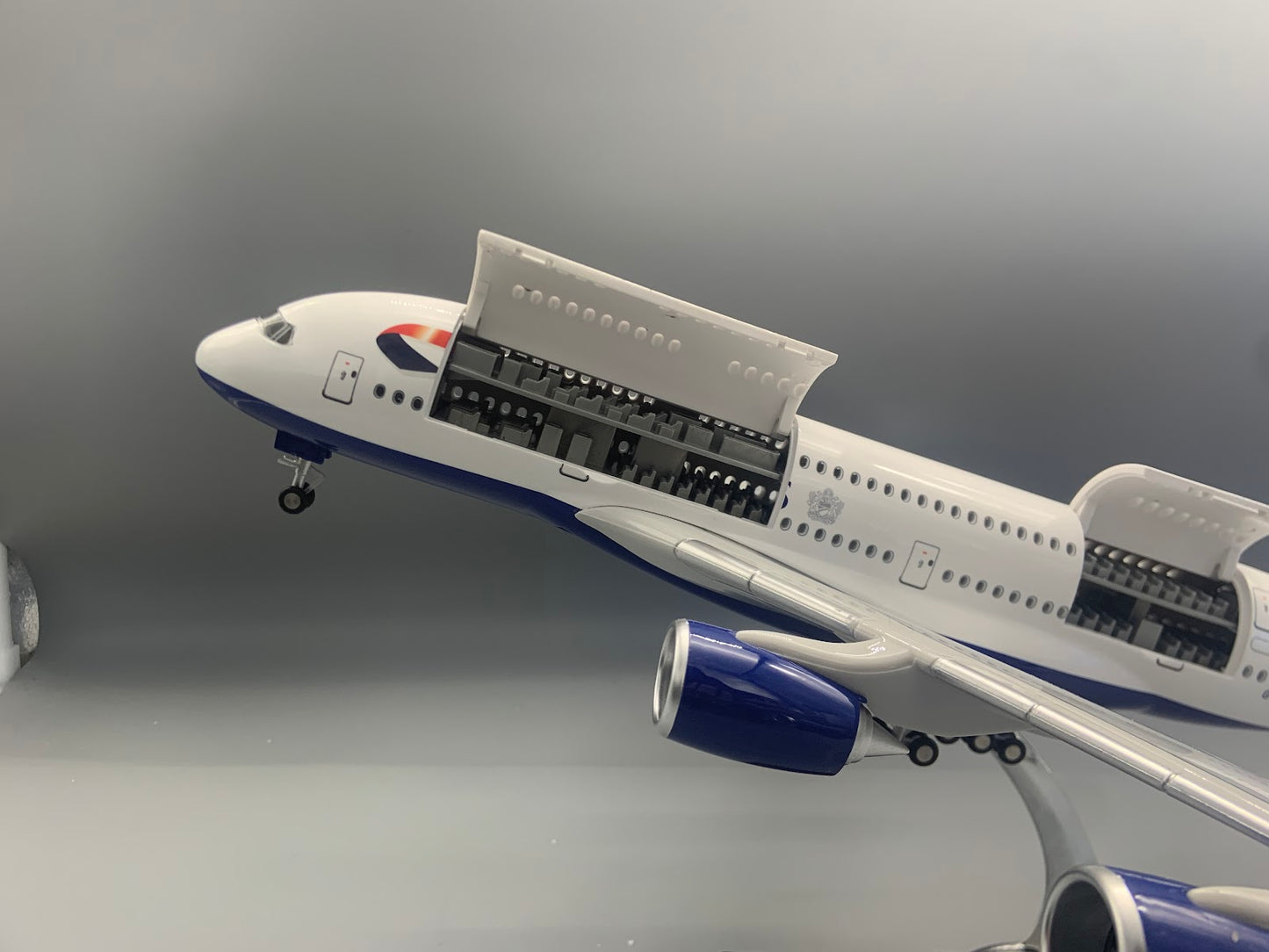 RBF  1:160 A380 BRITISH CUTAWAY MODEL A109-2