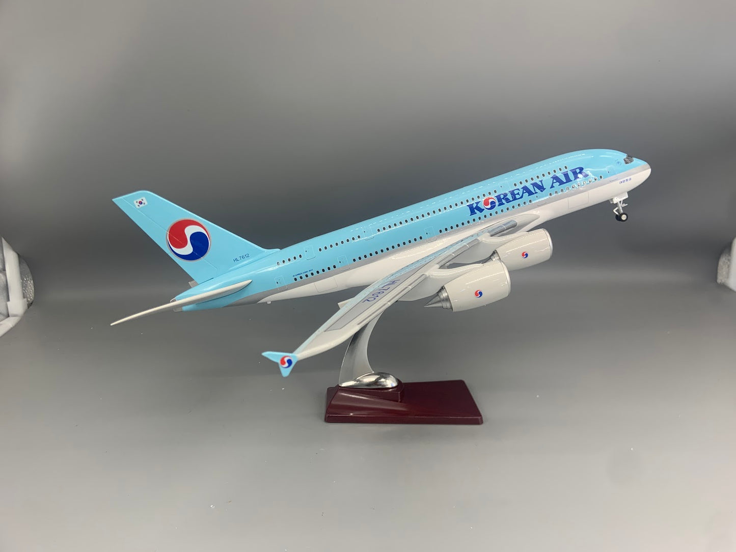 RBF  1:160 A380 KOREAN CUTAWAY MODEL A113-2