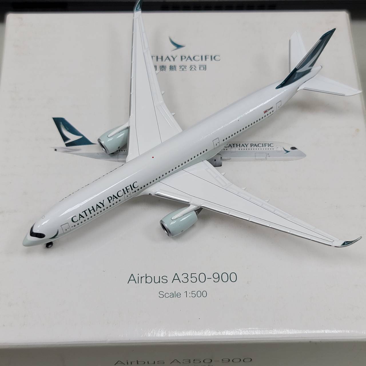 RBF絕版 HOGAN 1:500 CATHAY A350-900 B-LRA HG3796 *free shipping* 全球免運費