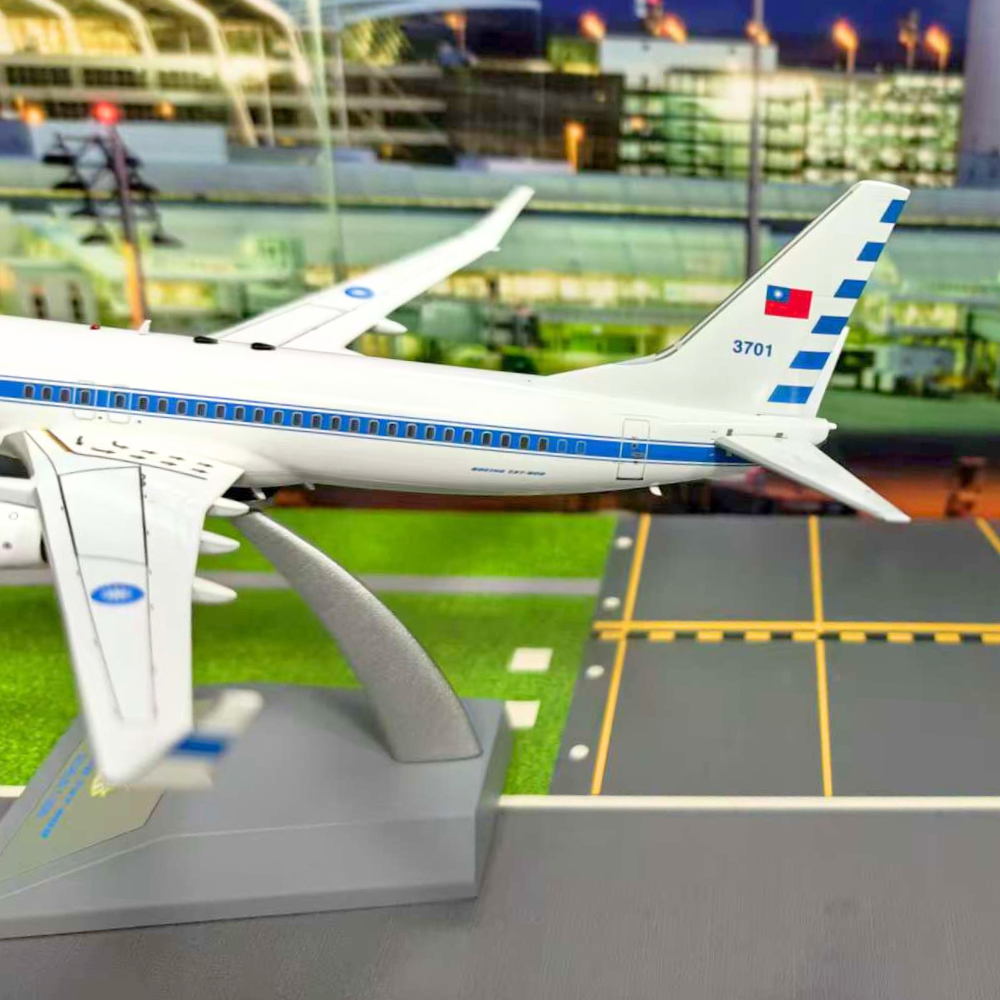 RBF現貨  ALB 1:200 ROCAF 737-800 3701 ALB23701