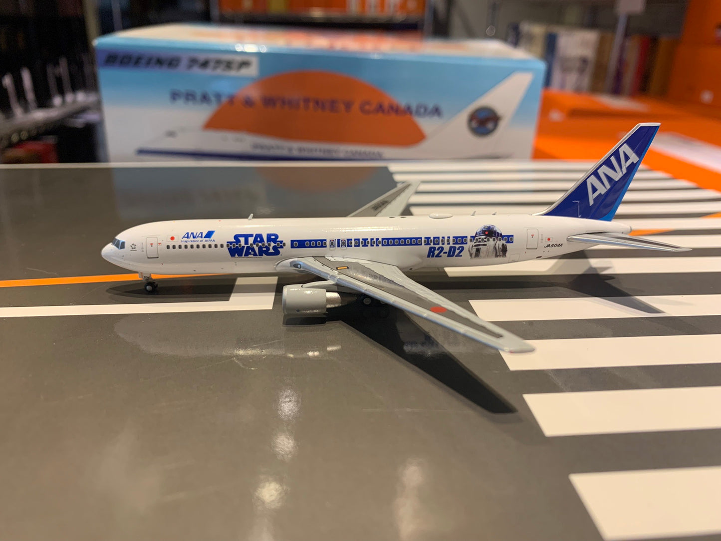 RBF現貨 JC 金屬 1:400 ANA 767 STAR WARS JA604A EW4763003 *free shipping* 全球免運費