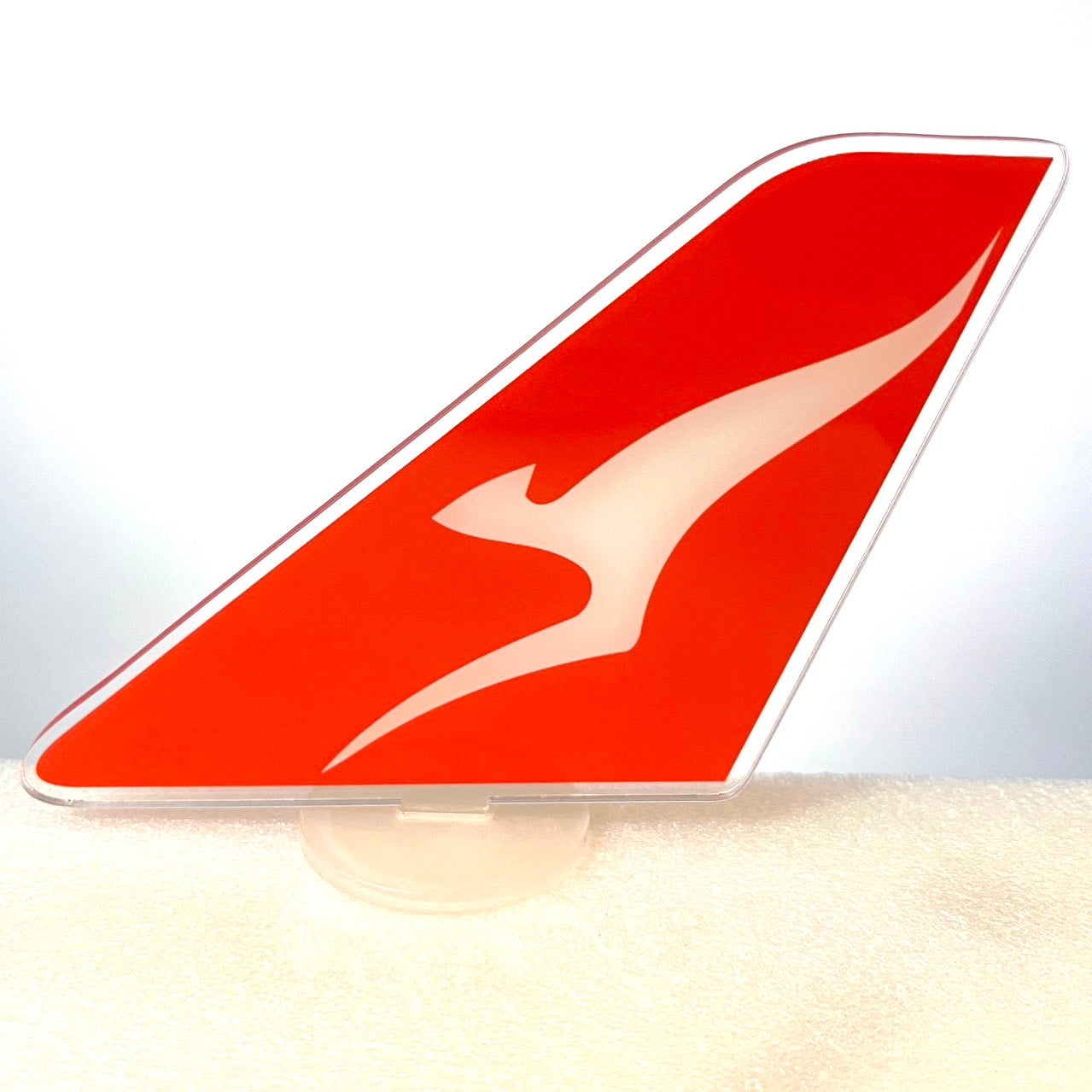 RBF絕版  Qantas plastic tail 12x16cm 飛機尾翼 A1216-T-QF *free shipping* 全球免運費