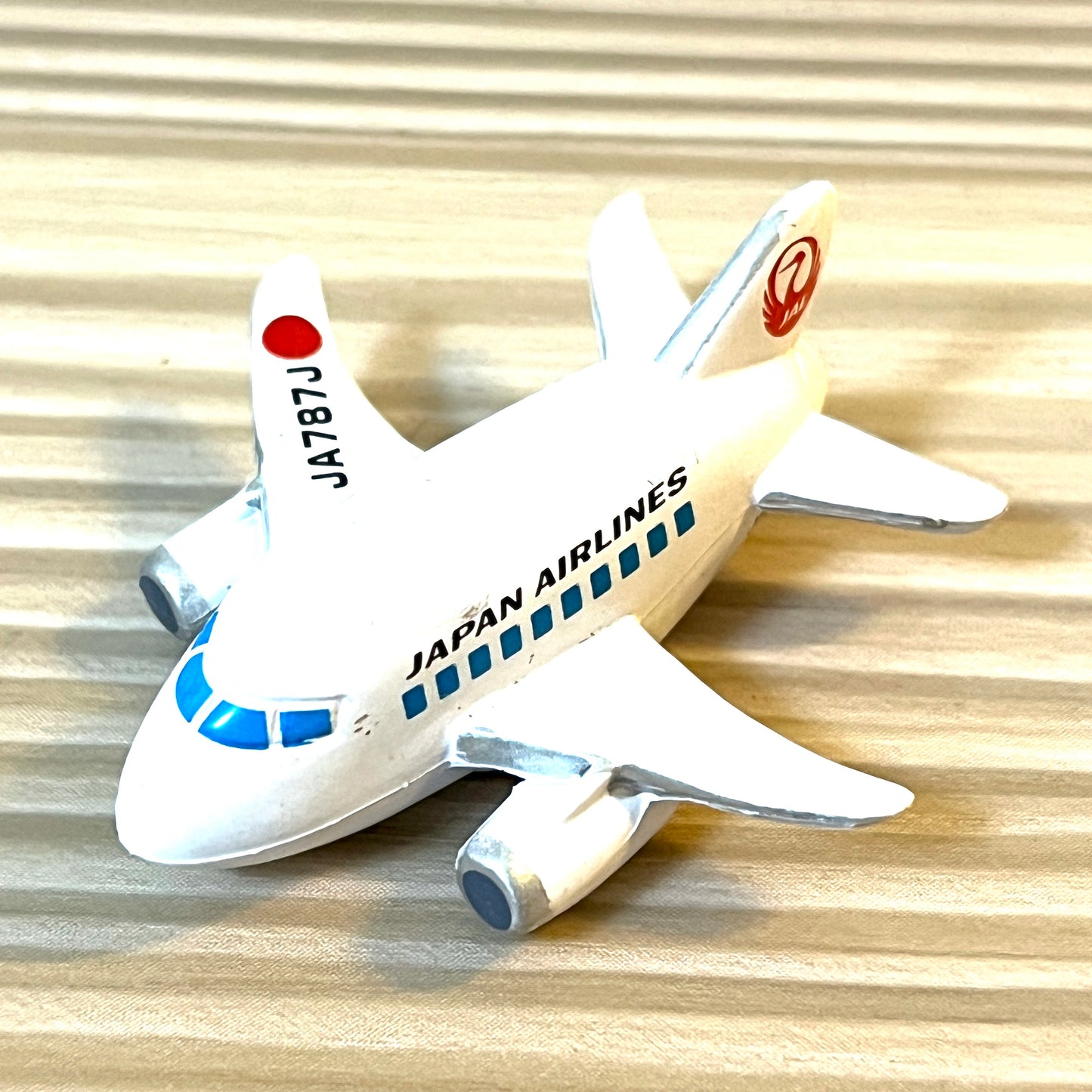 RBF現貨  JAL 787 MAGNET 5CM 磁鐵 MAG-JL787 *free shipping* 全球免運費